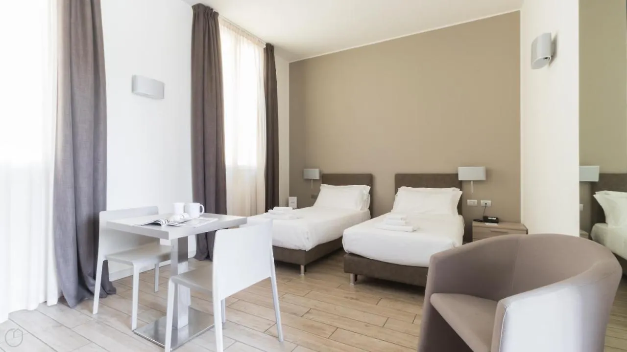 Residence Le Querce Monza 4*,