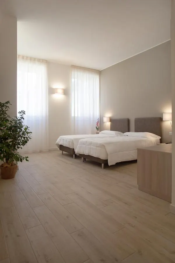 Residence Le Querce Monza 4*,  Italy